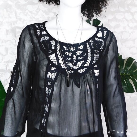 Black sheer lace top Size S/M - Picture 1 of 4